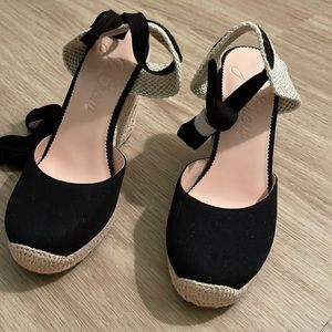 J.Crew Black Round-toe canvas espadrille wedges Size 7.5